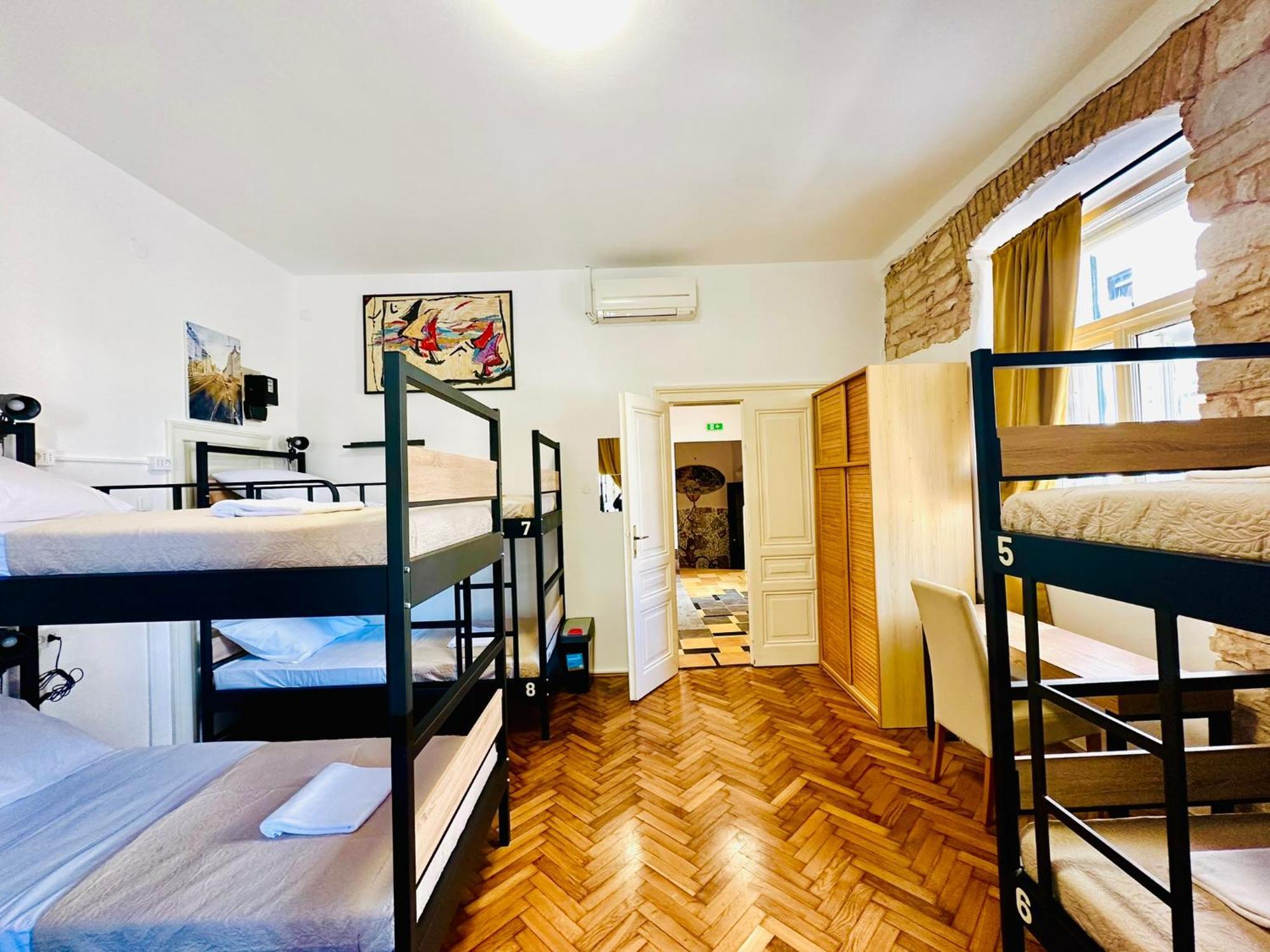 Hostel Art & Joy Пула Екстериор снимка