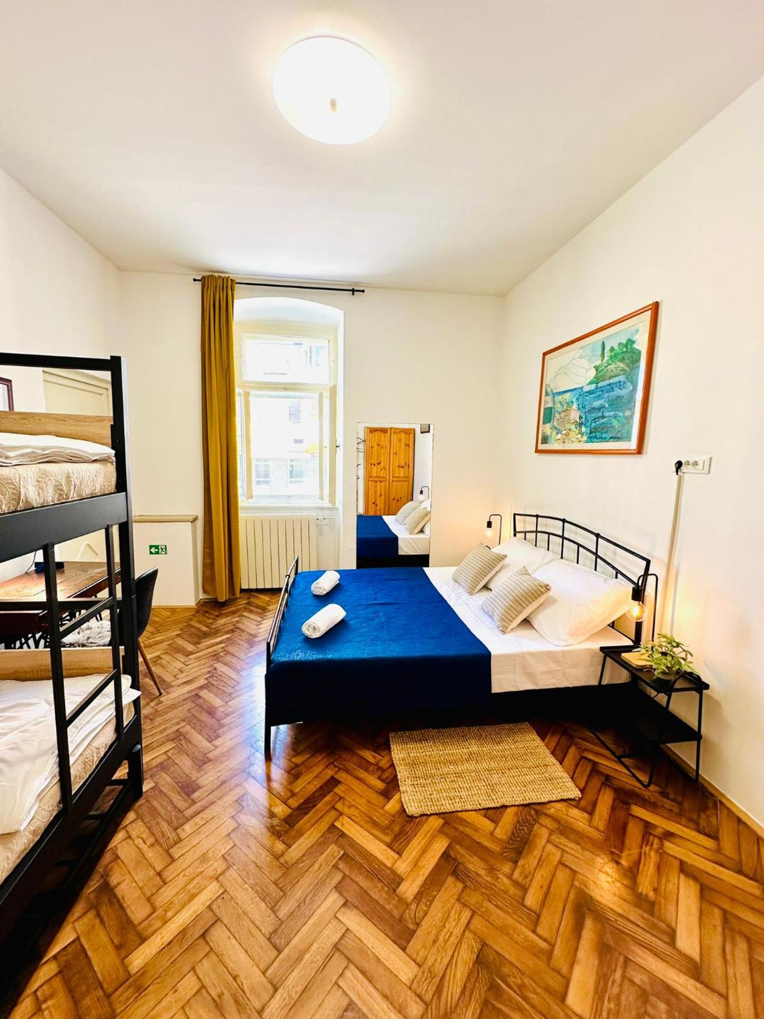 Hostel Art & Joy Пула Екстериор снимка